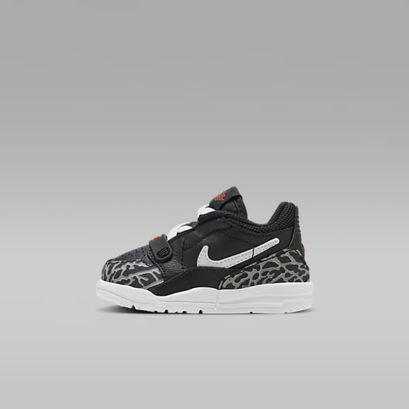 Boys nike strap shoes top